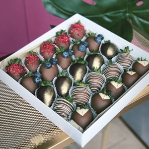 Клубника в шоколаде Защитнику 25 шт
