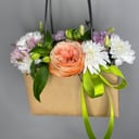 Коробка с цветами «Фантазия» из альстромерий и эустом