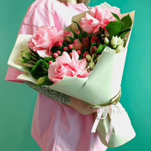 Сборный букет с французскими розами