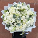 Белый букет с хризантемой и розой