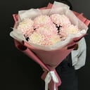 Нежный букет розовых хризантем