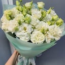 Букет с белой эустомой