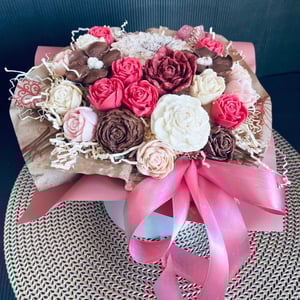 Композиция из шоколада "Красотка"