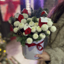 Шляпная коробка с цветами «Композиция "Домики в снегу"🤍»