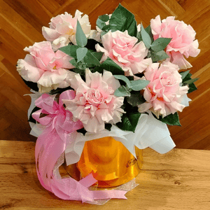 Шляпная коробка с цветами «"Золотая нежность"»