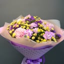 Диантусы в сборном букете из гвоздик