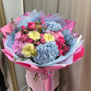 Букет «Настоящая любовь» из роз и гортензий