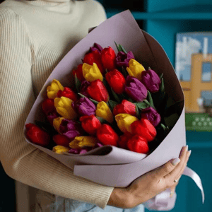 Букет из тюльпанов микс 23 шт