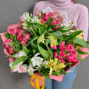 Букет из 9 альстромерий