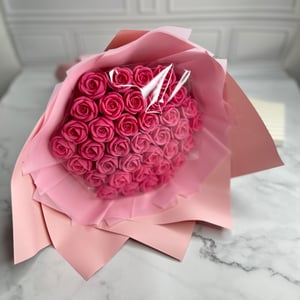 Букет 37 рубиновых роз