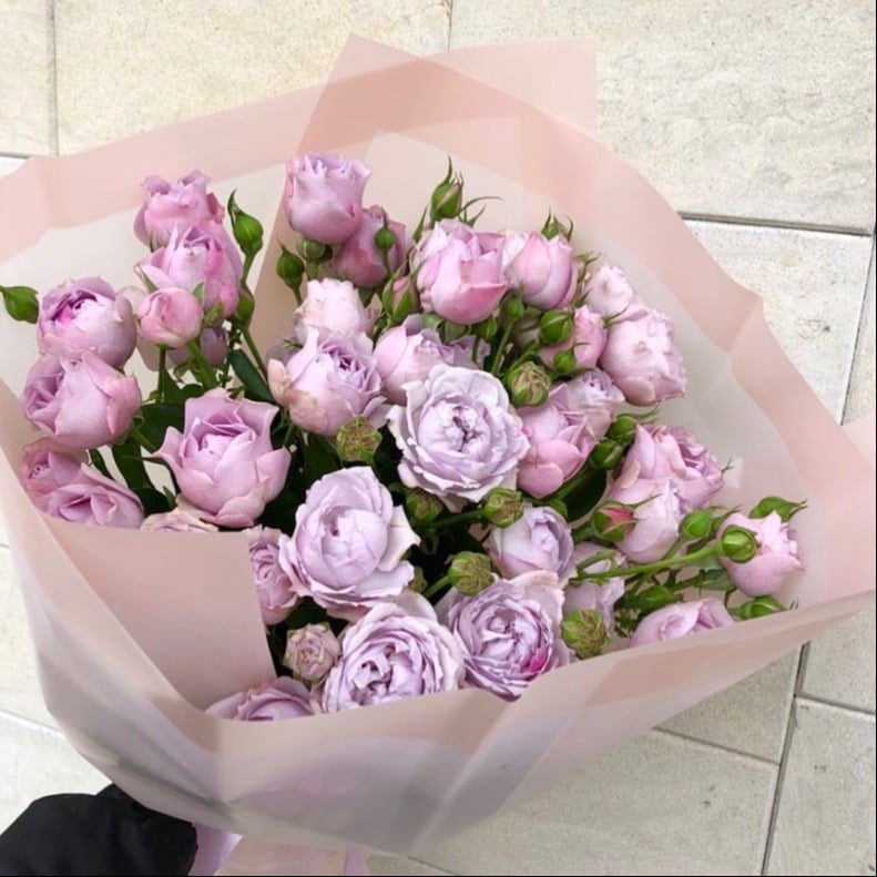 Букет сиреневых роз