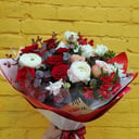 Букет «Соблазн» из роз и экзотических цветов