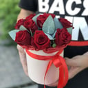 Шляпная коробка с цветами «Страсть» из роз