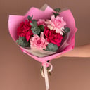 Букет из французских роз и эвкалипта