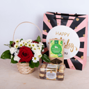 Цветочная корзина, конфеты и чай