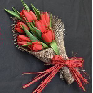 Букет «Красотка"» из тюльпанов