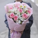 Букет «Амелия» из роз и альстромерий