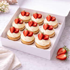 Набор 9 капкейков с клубникой