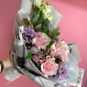 Сборный букет с французскими розами из альстромерий и эустом