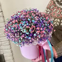 Композиция в шляпной коробке из гипсофил