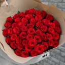 Букет «51 Красная роза 70см в крафте»