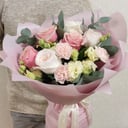 Букет «Нежность» из эустом и роз
