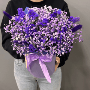 Коробка с цветами «Гипсофила и статица»