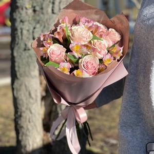 Букет «Статус» из альстромерий