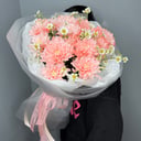 Букет из хризантем и ромашек