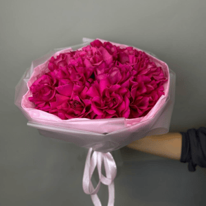 Букет ярких и ароматных роз Пинк Флоид