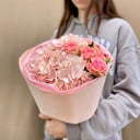 Букет из розовой гортензии и розы