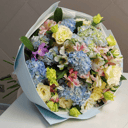 Букет "голубое небо" из альстромерий и эустом