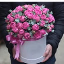 Шляпная коробка с цветами «Коробка с пионовидными розами Мисти»