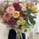 Букет «Мелодия Счастья» из эустом и хризантем