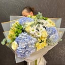 Букет с гортензией