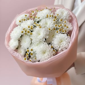 Букет "Милая моя" из ромашек и хризантем