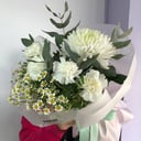 Букет «Воздушный» из гвоздик и ромашек