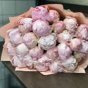 Букет «Любовные перья» из пионов