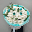 Букет из хризантем и нобилиса