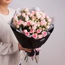 Букет из 7 нежных кустовых роз