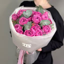 Насыщенный букет кустовых роз (254)