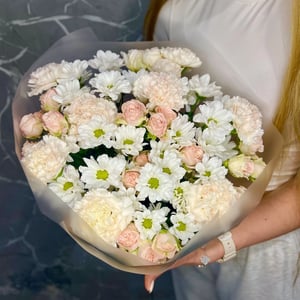 Букет из Роз и Хризантем