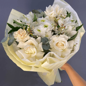 Букет «Нежность» из роз и альстромерий