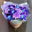 Букет из Фиолетовых Хризантем и Орхидеи