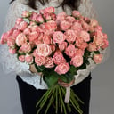 Монобукет 25 Нежных кустовых роз