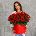 Букет 51 красная роза в шляпной коробке