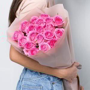 Букет из розовых роз 19 шт