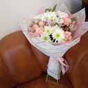 Букет «Трилогия» из роз и хризантем