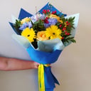 Букет «Отражение» из хризантем и альстромерий