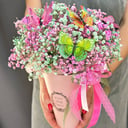 Коробка с цветами «Радужный мир в стаканчике»